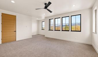138 Clear Creek Dr, Ashland, OR 97520