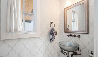 1100 Skyevale Dr NE, Ada, MI 49301
