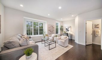 2856 Ridington Rd, Ann Arbor, MI 48105