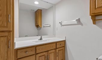 7690 Gibraltar Ter, Apple Valley, MN 55124