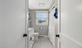 12 Hidden Valley Ln, Lincoln, RI 02865