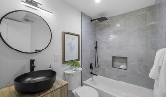 235 ASCOT Pl NE, Washington, DC 20002