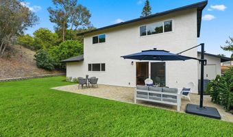 2610 Chestnut Ave, Carlsbad, CA 92010