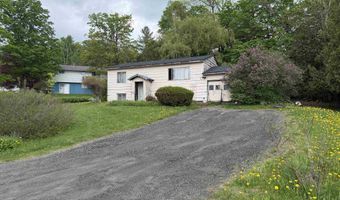 7 Meadow Wood Dr, Barre, VT 05654