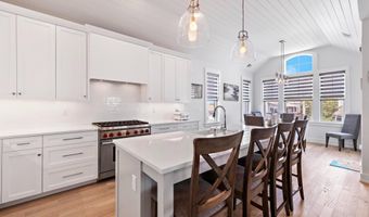 118 DOLPHIN Ave, Beach Haven, NJ 08008