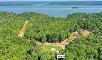 685 River Oaks Dr, Big Sandy, TN 38221