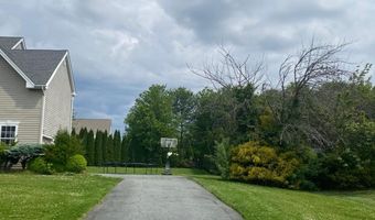 102 SWEETHOLLOW Dr, Bear, DE 19701