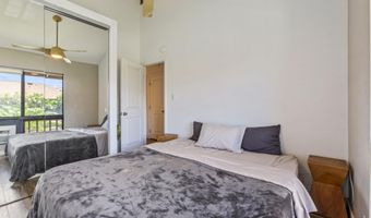 15 KULANIHAKOI St 12E, Kihei, HI 96753