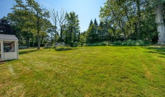 70 Dogwood Ln, Bristol, CT 06010