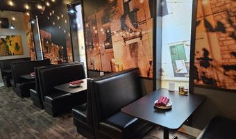 123 S Main St, Algonquin, IL 60102