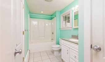 61 Howland Ave, Jamestown, RI 02835
