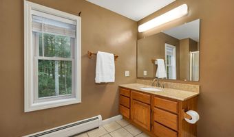 125 Deer Ridge Dr, Barrington, NH 03825