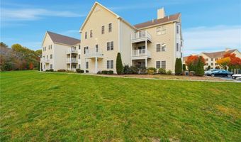 40 Saw Mill Dr 204, North Kingstown, RI 02852