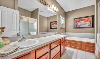 880 Shadow Creek Trl, Amherst, OH 44001