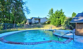21986 LAUREL Ave, Aurora, OR 97002