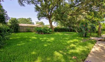 2421 Regency Dr, Biloxi, MS 39532
