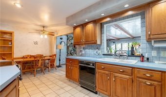 2025 S Plaza Dr, Akron, OH 44319