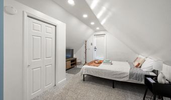 109 5th St, Aurora, IN 47001