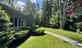 281 Clyde Rd, Bangor, ME 04401