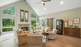 4 Egret Dr, Beaufort, SC 29907