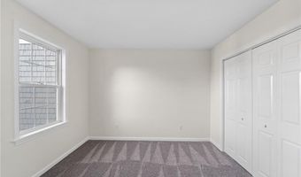 704 Fairway Dr 704, Middletown, RI 02842