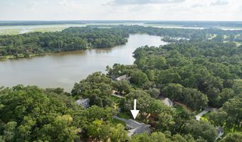 9 Bajala Dr E, Beaufort, SC 29907