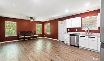 10 Middleton Ln, Atmore, AL 36502