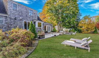 50 Mole Pl, Amityville, NY 11701