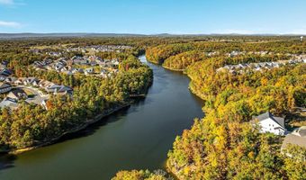 144 COWBIRD St, Lake Frederick, VA 22630