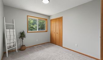 10607 56th St NE, Albertville, MN 55301