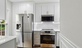 3217 SUTTON Pl NW A, Washington, DC 20016