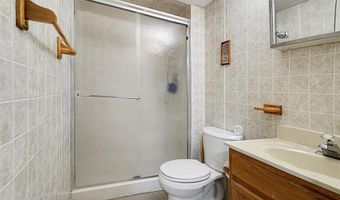 887 Woodridge Dr, Arnold, MO 63010