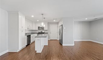 60 Saw Mill Dr 301, North Kingstown, RI 02852