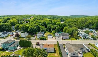 38 County St, Blackstone, MA 01504