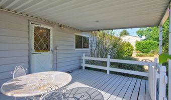 21986 LAUREL Ave, Aurora, OR 97002