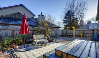 7521 Labrador Cir, Anchorage, AK 99502