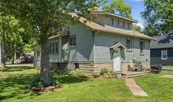 729 Smith St, Algonac, MI 48001