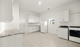 10233 Oak Colony Blvd, Baton Rouge, LA 70817