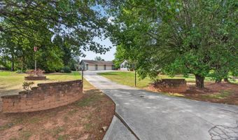414 Holly Hills Dr, Altavista, VA 24517