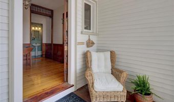 60 Division St, Newport, RI 02840
