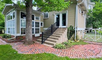 26 Elmwood Pl, Athens, OH 45701