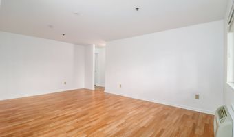 27 Rollingwood Dr 27, Brookfield, CT 06804