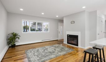 45 N Ronald Dr, Amityville, NY 11701