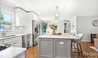 3330 Woodleaf Rd, Charlotte, NC 28205