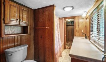 26 Thomas St, Charlestown, RI 02813