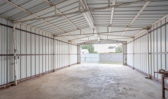 800 NW 7th St, Andrews, TX 79714