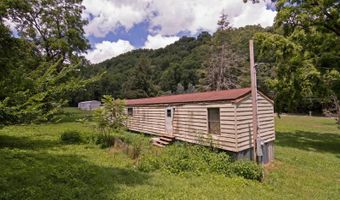 941 E Clayton Rd, Alderson, WV 24910