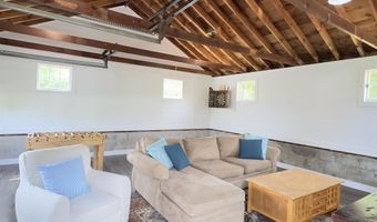 10 Wharf Rd, Center Harbor, NH 03226