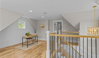 5 Lillis Ave, Barrington, RI 02806
