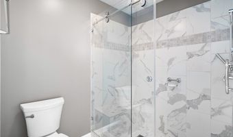 658 Nicole Dr, Amherst, OH 44001